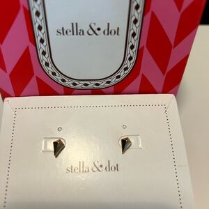 STELLA & DOT  Geometric studs in Gold